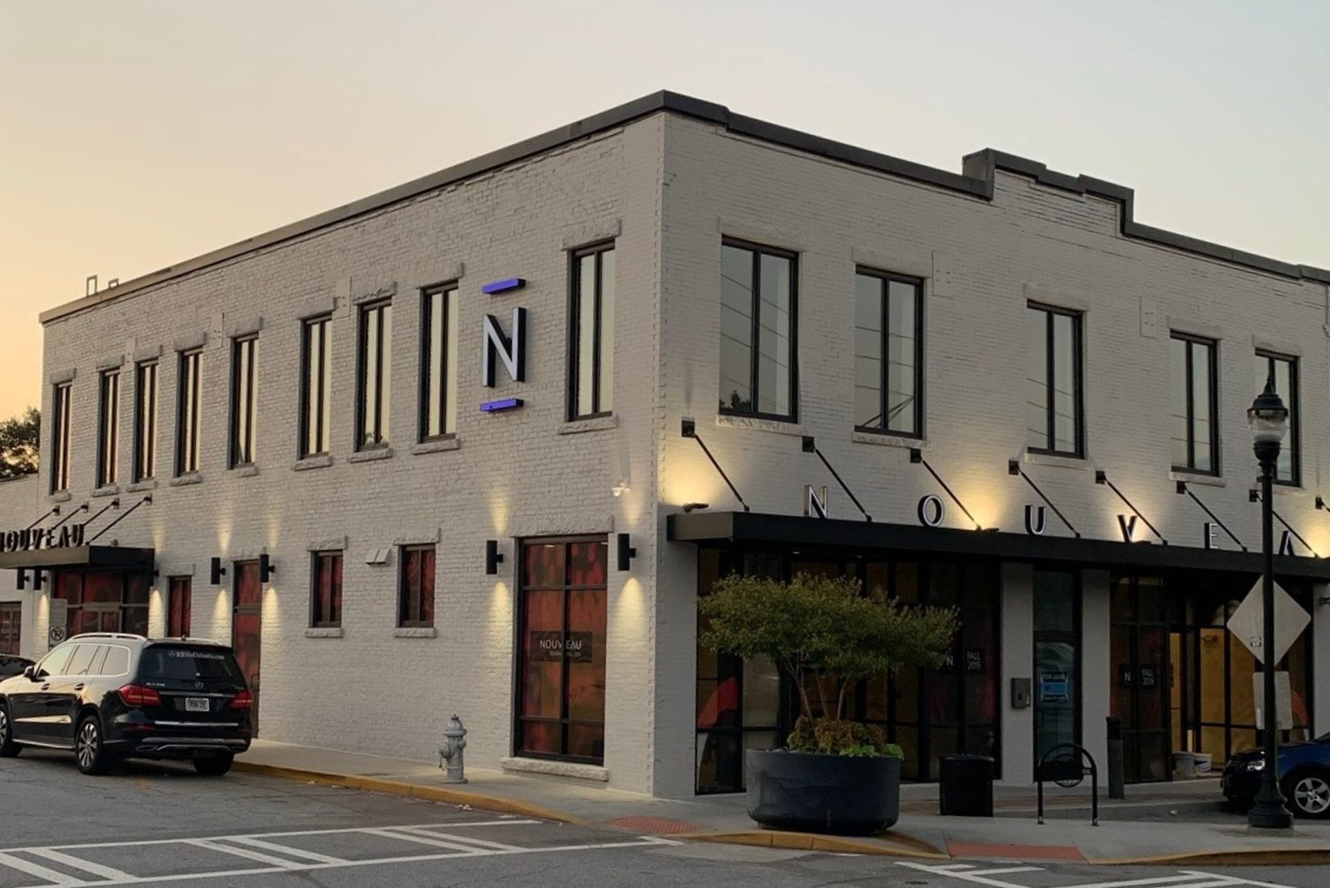 Welcome to Nouveau Bar & Grill